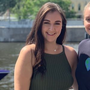 Meet your Posher, Taylor